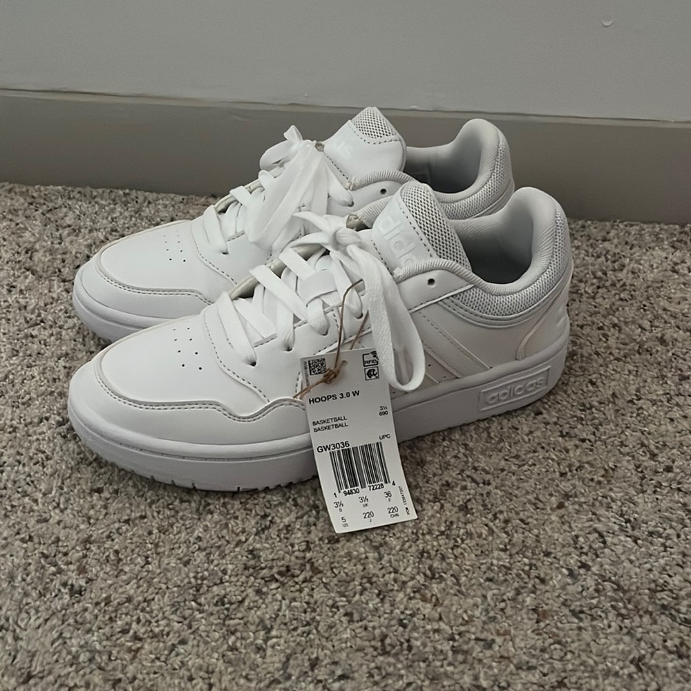 NWT Adidas Womens Hoops 3.0 Sneaker
